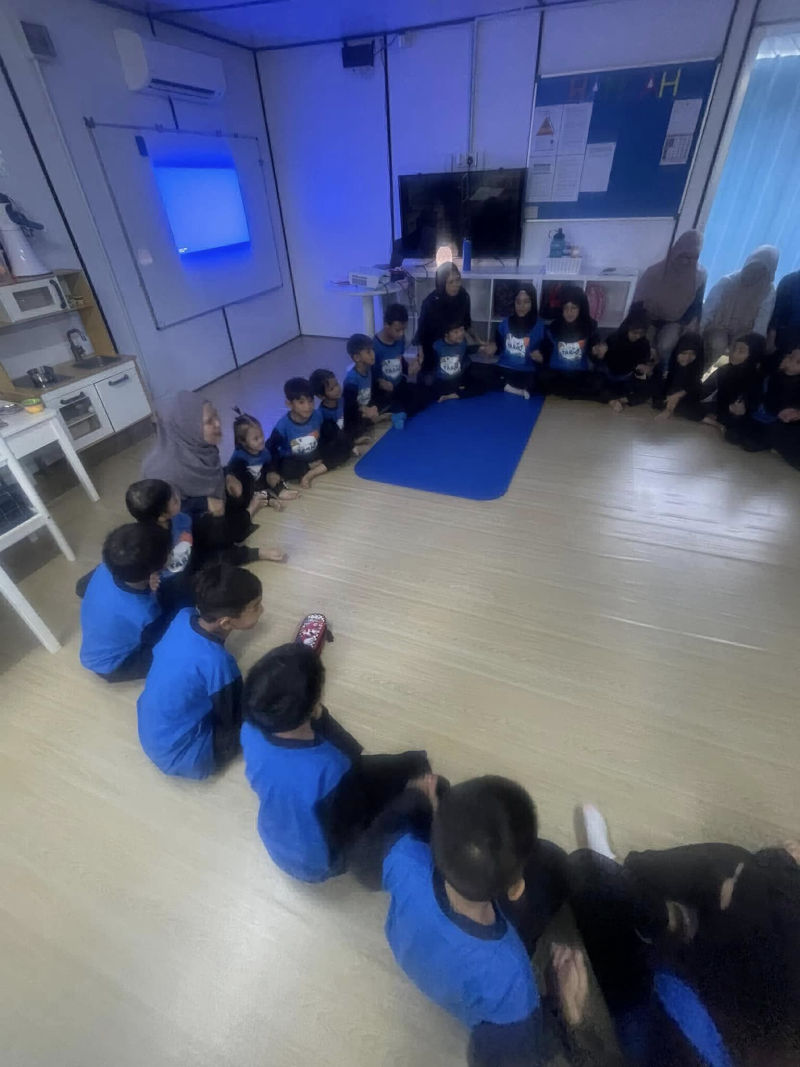 Students with their project